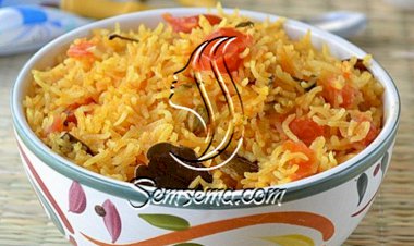 طريقة عمل الارز بالدجاج والطماطم منال العالم