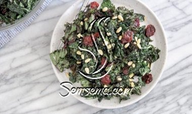 سلطة اوراق الفجل العضوي السحرية