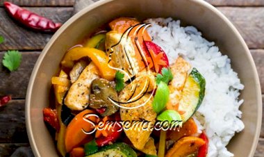 طريقة عمل دجاج بالكاري والخضار