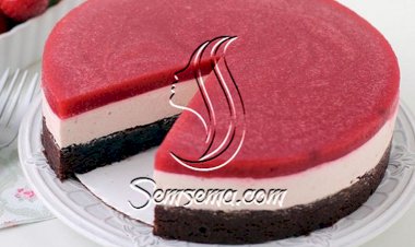 طريقة عمل كيك موس الفراولة