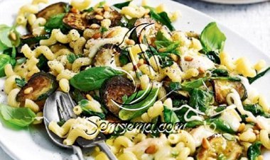 طريقه عمل المكرونه بالخضار والجبن