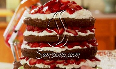 طريقة عمل كيكة الشوكولاته بالفراوله