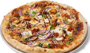 طريقة عمل بيتزا الدجاج بصلصة الباربكيو