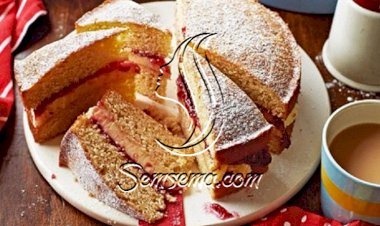 طريقة عمل كيك بمربى التوت