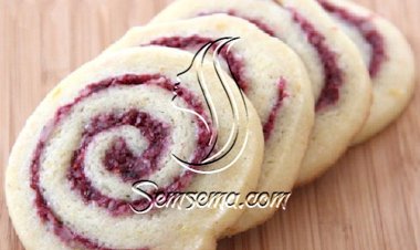 طريقة عمل بسكويت رول