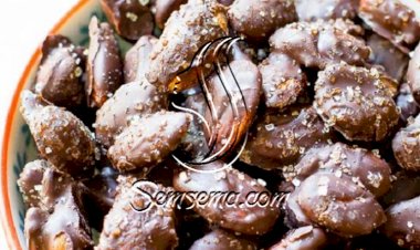 طريقة عمل الشوكولاته باللوز