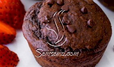 طريقة عمل كب كيك بقطع الشوكولاته