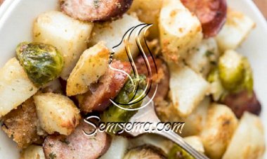 طريقة عمل صينية بطاطس بالسجق فى الفرن