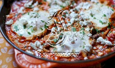 طريقة عمل الشكشوكة بالسجق