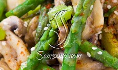 طريقة عمل دجاج بالهليون و الفطر