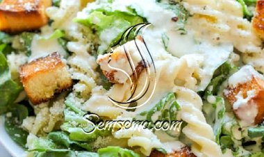 طريقة عمل سلطة سيزر بالدجاج و الباستا