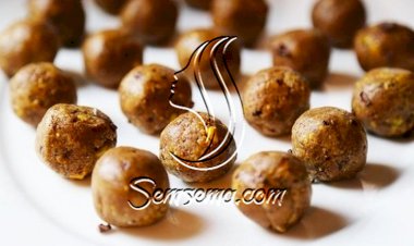 طريقة عمل كرات الشوكولاتة بالفستق