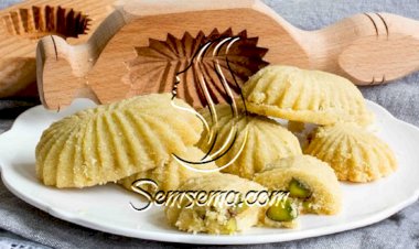 طريقة عمل معمول السميد بالفستق الحلبي