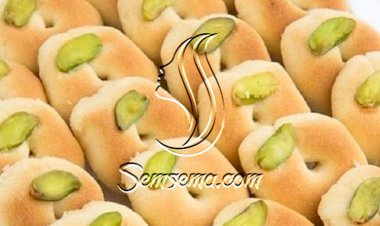 طريقة عمل الغريبة بالفستق الحلبي