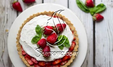 طريقة عمل كيكة الفراولة بالكريمة سهلة