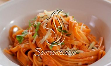 طريقة عمل الباستا بالصوص الوردي