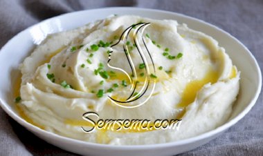 طريقة عمل الثومية بالبطاطس