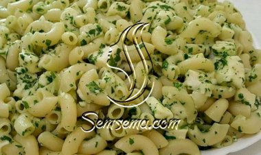 طريقة عمل معكرونة بالجبنة البيضاء والبقدونس