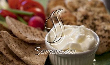 طريقة عمل الثومية بدون بيض وبطاطس