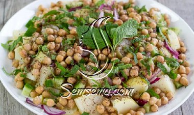 طريقة عمل سلطة البطاطس المسلوقة