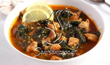 طريقة عمل السبانخ بصلصة الطماطم