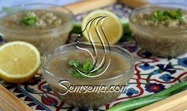 طريقة عمل شوربة الفريكة بدون دجاج