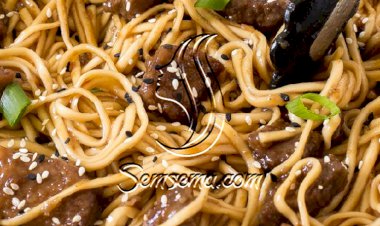 طريقة عمل النودلز الصيني باللحم