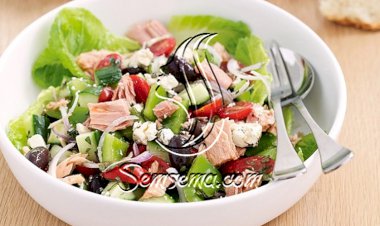 طريقة عمل سلطة التونة بالخضار