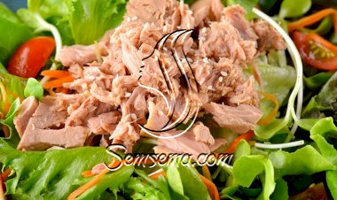 طريقة عمل سلطة التونة بالخس