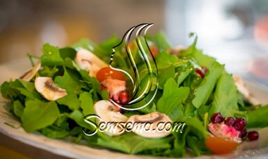 طريقة عمل سلطة الجرجير بالفطر