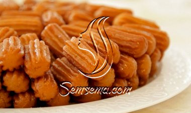 طريقة عمل بلح الشام المقرمش بالنشا