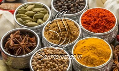 ما هي مكونات بهارات شاورما الدجاج