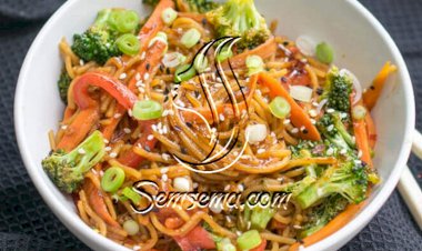 طريقة عمل النودلز بالخضار على الطريقة الصينية