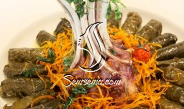 ورق العريش المحشوّ باللحم مع الكستلاتة الغنم