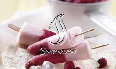 آيس كريم عيدان التوت اللذيذة