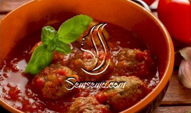 صينيّة الكفتة بالطماطم