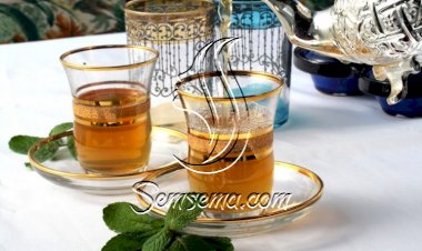 الشاي المغربيّ بالنعناع