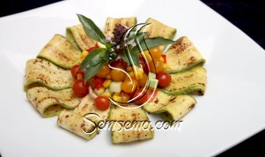 سلطة الكوسا مع الذرة