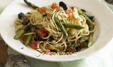 صينية المكرونة مع الهليون