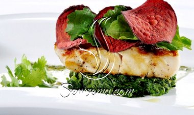 سمك القاروص بالخضراوات