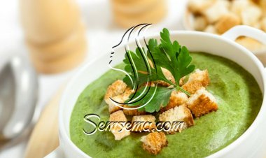 شوربة السبانخ بالكريمة