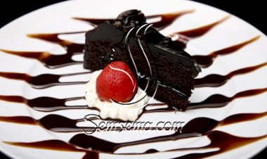 كيك الشوكولاتة بالكريمة