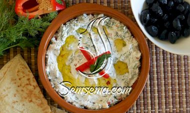 اللبنة بالشبت والفلفل لفطور خفيف وصحي