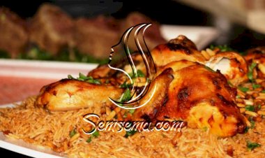 رز محمر مع دجاج.. وجبة غداء شهية