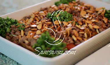 طريقة عمل منزلة الكوسا باللحم.. طيبة وشهية