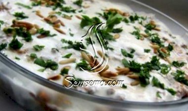 فتّة الدجاج السهلة من مطبخ منال العالم