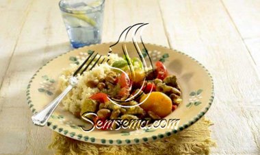 من الجزائر: الكسكس مع لحم غنم الغني بالطعم المميز