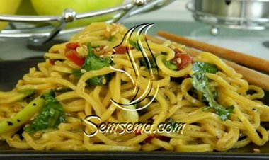 سلطة نودلز مميزة وشهية