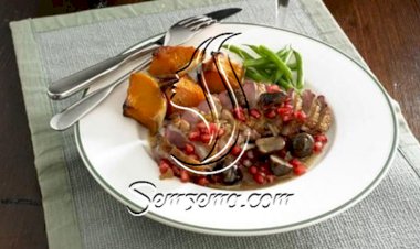 البطّ مع صلصة الرمّان والبطاطس.. وجبة طيبة ومميزة