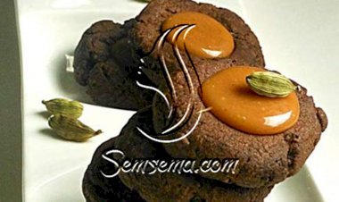 بسكويت الشوكولاتة بالكراميل والهيل الشهي